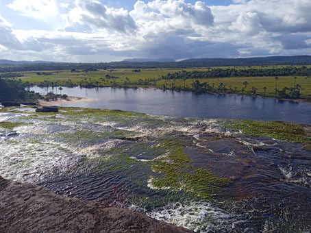 Вид с водопада Сапо.