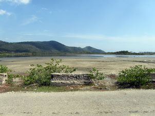 Лиман Патанемо, где водятся фламинго.