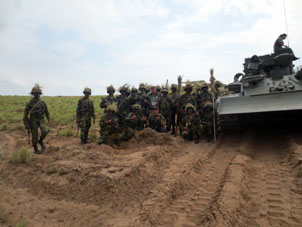 Пока ждали условного противника, поговорили и сфоткались.