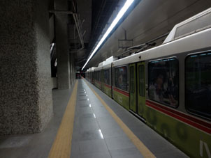 Поезд валенсийского метро.