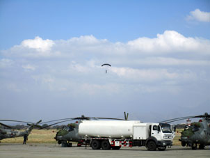 Вертолёты Ми-35 тоже серыми из Ростова прибыли.