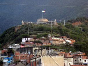 Форт Ла Гуайры, морского порта Каракаса.