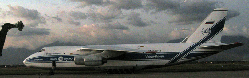 Самолёт Ан-124-100 по прозвищу "Руслан" в полётном положении.