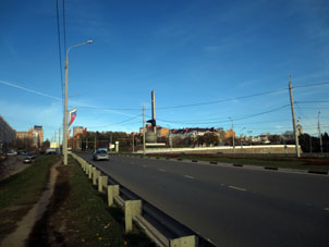 Puente a través del río Oká en la ciudad de Kaluga.