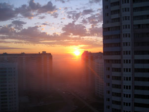 Vista desde mi ventana durante la salida del Sol.