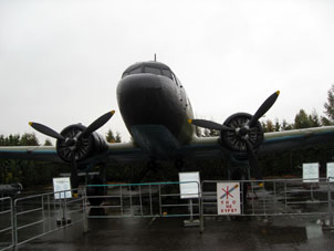 Avión norteamericano de la Segunda Guerra Mundial en el Parque de la Victoria en Moscú.