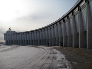 Museo de la Gran Guerra Patriótica con cañónes de esa Guerra.