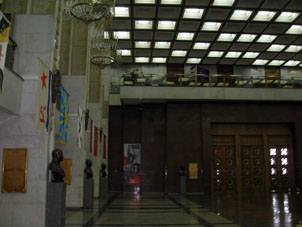 Entrada en el museo de la Guerra del Parque de la Victoria en Moscú.