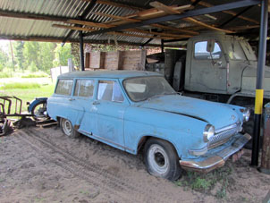 Exposición de transporte automóvil antiguo.