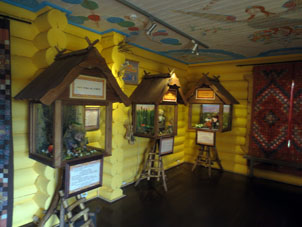 En el museo de proverbios y de Petrushka (payaso Pedro).