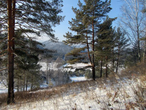 Vista desde montañas Sayany al valle Bábik.