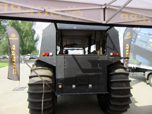 El Sherp en la exposición de la empresa de San Petersburgo "Irbis".