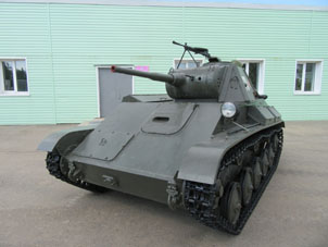 Tanque liviano T-70 de la época de Segunda Guerra Mundial.