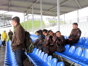 Tanquistas venezolanos de la Brigada Blindada 41 en la tribuna B.