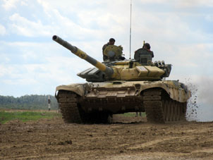 Retorno del tanque al hangar.