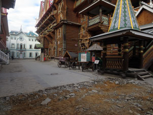 Un patio entre palacios kremlinos.