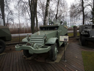 Transportador blindado norteamericano M-16 MGMC (Producción 1943-1944).