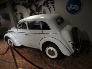 Moskvich 401 (AZLK, Moscú).