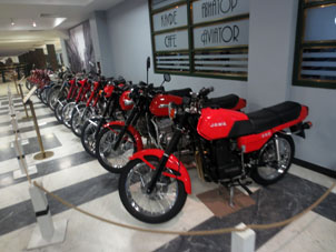 Motocicletas Jawa (Checoeslovaquia) de la época pos guerra.