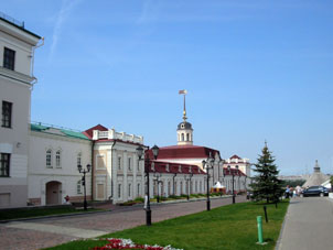 Edificios dentro del Kremlin (alcázar) de Kazáñ.