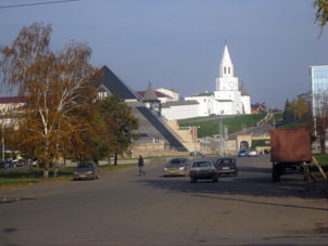 Kremlin (alcázar) de Kazáñ. Vista desde la ciudad.