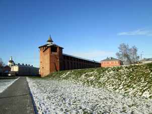 Muralla sureña del Kremlin (alcázar) de Kolomna.