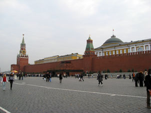 Plaza Roja es la mayor de Mosc&uacute; y de toda Rusia.
