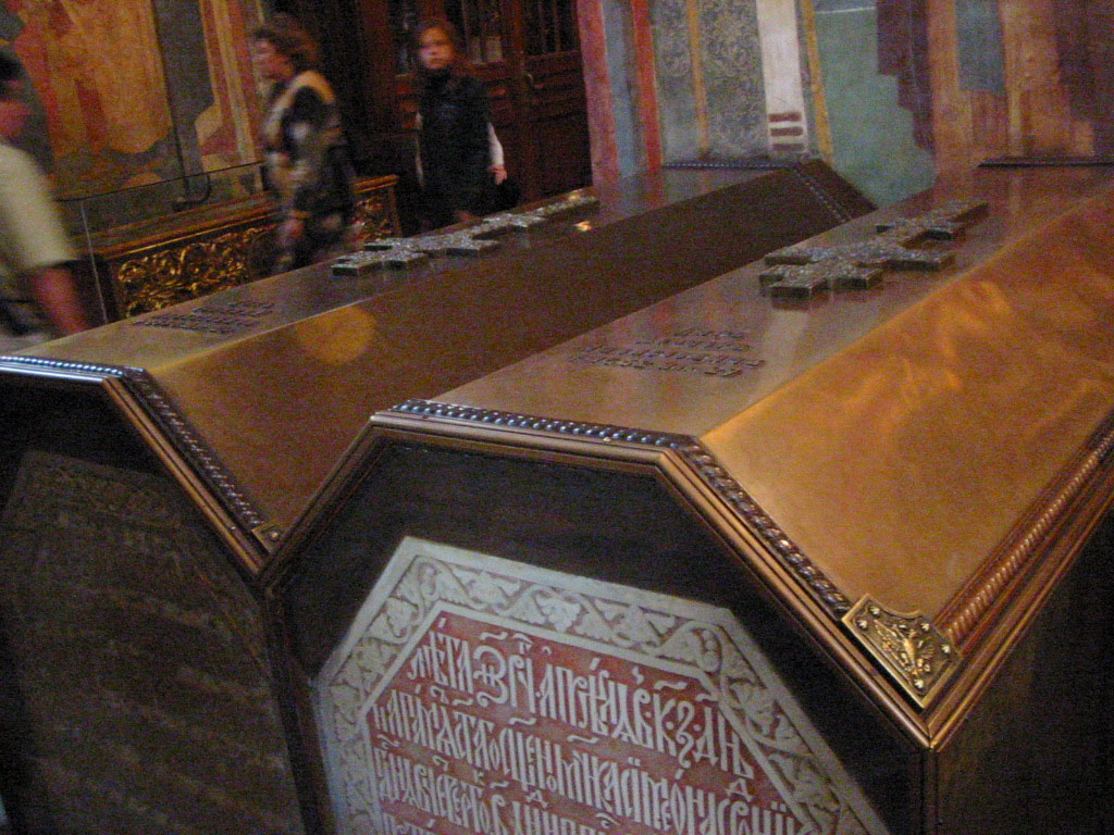 Tumbas de príncipes grandes en el Catedral.