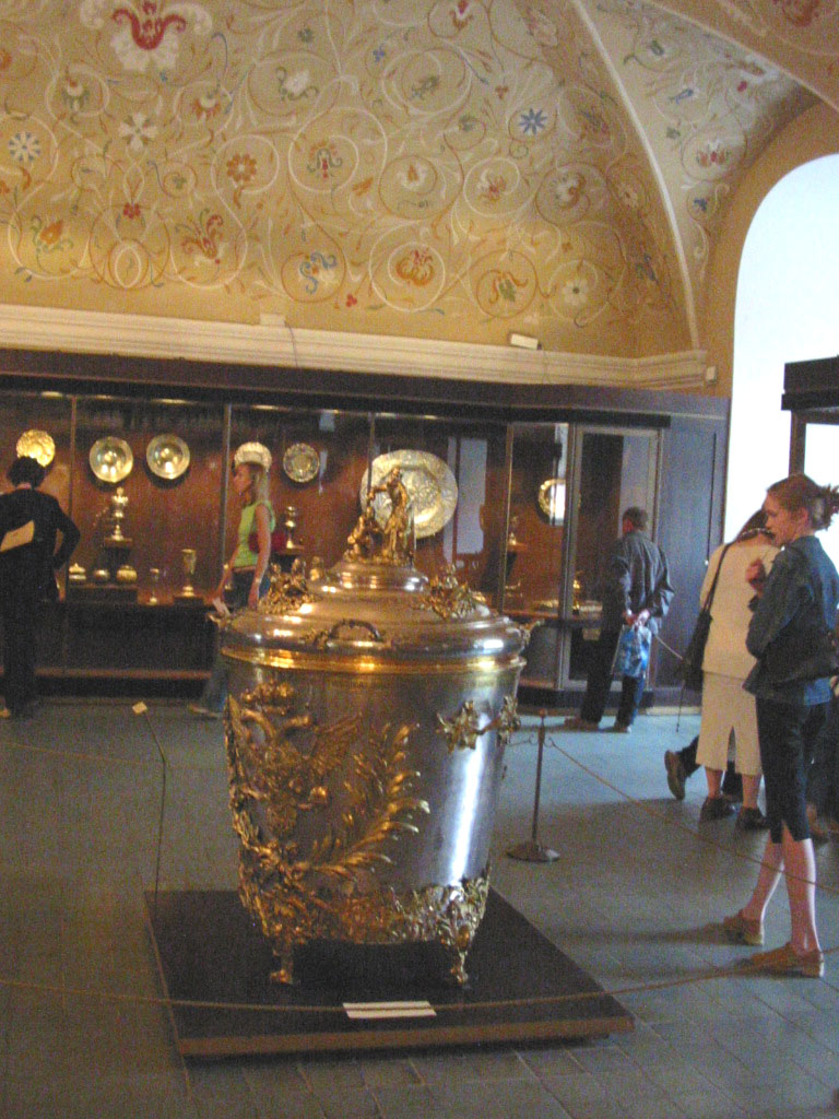 Hasta el año 1917, el Palacio era residencia de Patriárcas de Moscú, actualmente es el museo.