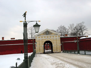 Entrada en la Fortaleza de San Pedro y San Pablo.