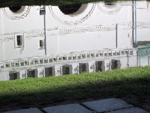 Estanque en el centro del kremlin de Rostov.