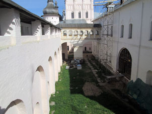 Pasaje techado del kremlin.