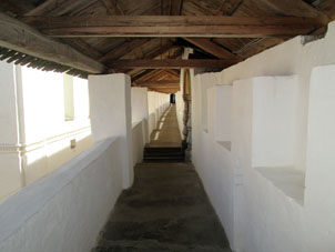 Pasaje techado del kremlin.