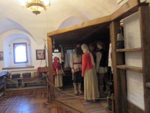 Museo histórico-etnográfico dentro de un palacio del alcázar de Ryazáñ.