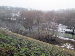 Río Trúbezh cerca del Kremlin de Ryazáñ.