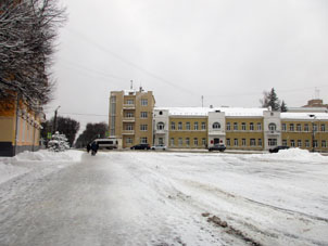 Casa residencial del siglo XX en el recinto del kremlin.