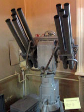 Instalación naval antiaérea en el Museo de Armas en el Kremlin de Tula.