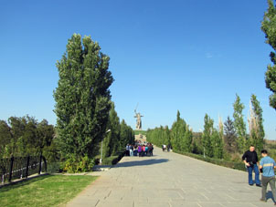Acceso al Complejo Monumental de la Batalla de Estalingrado.