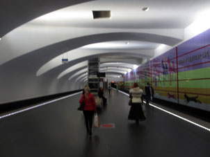 Estación Bítsevski park de la línea Bútovskaya (Metro Ligero de Moscú).