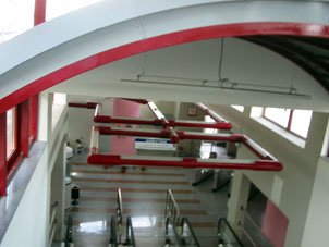 Entrada en la estaci&oacute;n del mono carril.