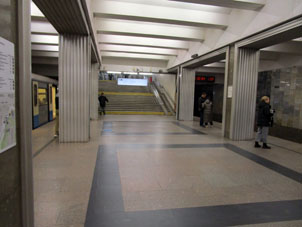 Estación Nagórnaya (Нагорная) de la línea Serpukhóvsko-Timiryázevskaya del Metro de Moscú.