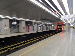 Estación Nizhegoródskaya (Нижегородская) de la Gran Línea Circular (Tercer Circuito de Transbordo) y de la Línea Nekrásovskaya (Некрасовская) del Metro de Moscú.