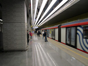 Estación Nizhegoródskaya (Нижегородская) de la Gran Línea Circular (Tercer Circuito de Transbordo) y de la Línea Nekrásovskaya (Некрасовская) del Metro de Moscú.