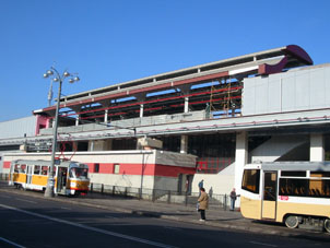 Una estaci&oacute;n del monocarril de fuera.