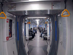 Dentro del tren de la línea Nekrásovskaya.