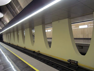 Estación Yugo-Vostóchnaya de la Línea Nekrásovskaya (Некрасовская) del Metro de Moscú.