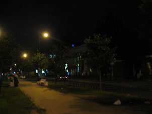Estación del mentro petergurgués Chernyshévskaya de la fuera.