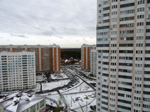 Primera nieve en el inicio de noviembre de 2018. Vista desde mi balcón en la casa en Moscú.