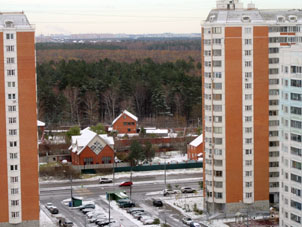 Primera nieve en el inicio de noviembre de 2018. Vista desde mi balcón en la casa en Moscú.